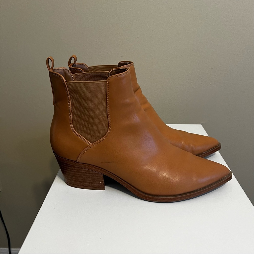 Women’s size 10 tan booties with pointed toe